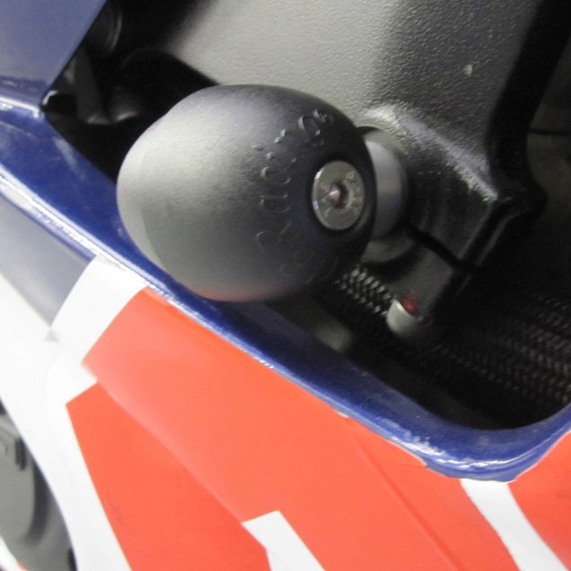 [FS-GSXR1000-K5-R] GBRacing Bullet Frame Sliders (Race) for Suzuki GSX-R 1000 2005 - 2008 - image 2